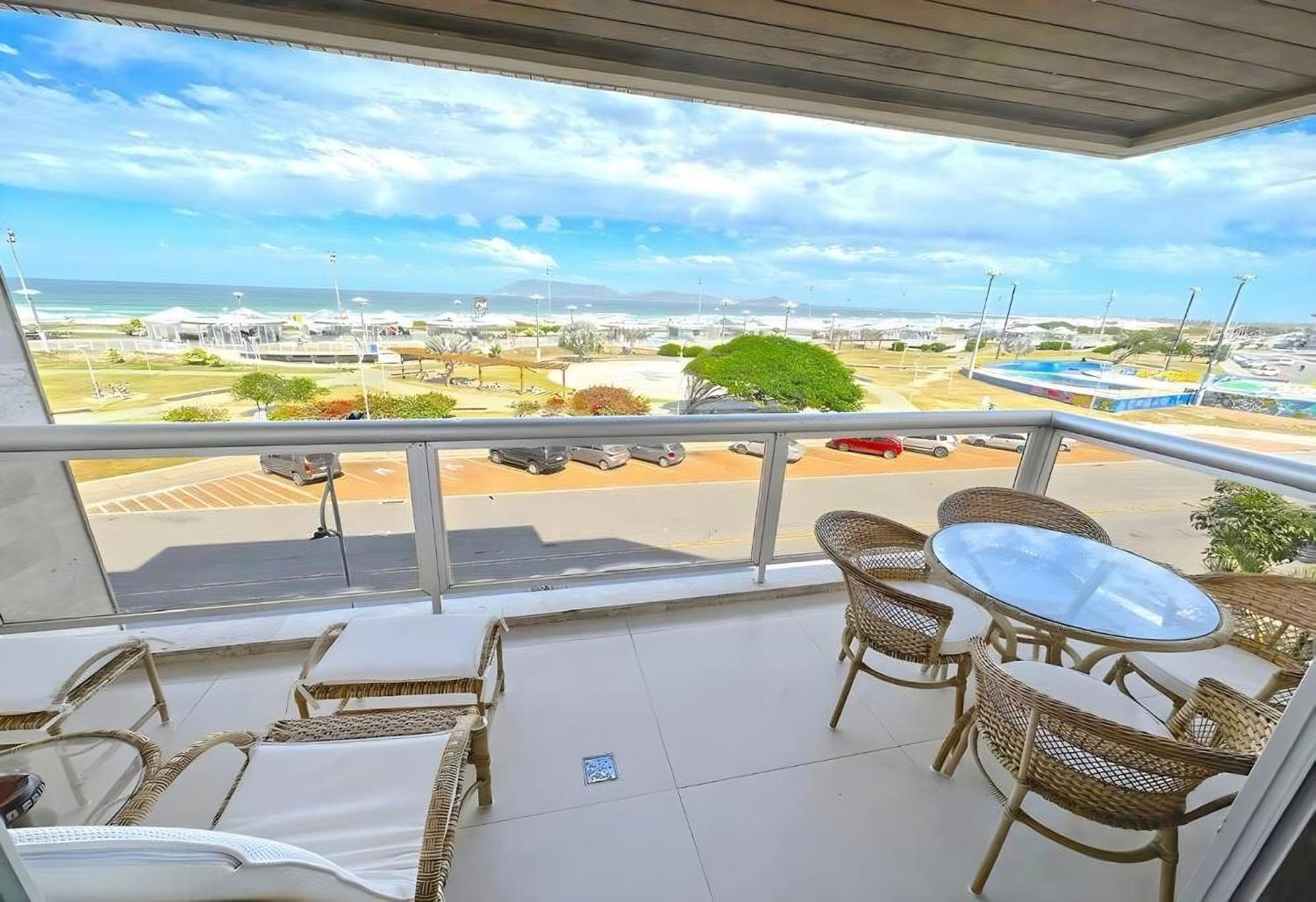 Apartamento de 3 Quartos com Vista do Mar